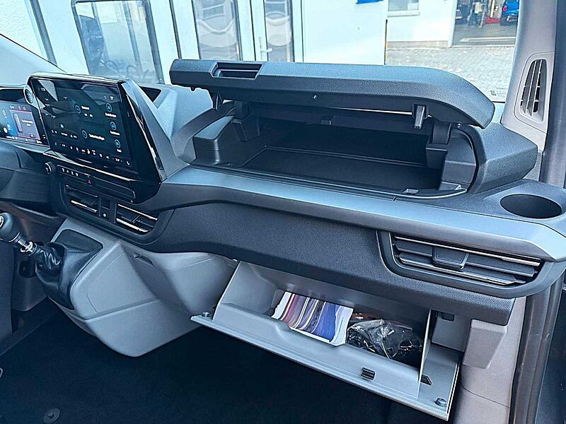 Ford Tourneo Custom Bus 320 L1 Titanium 8-Sitzer