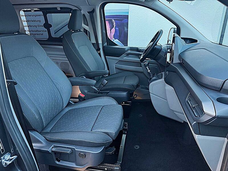 Ford Tourneo Custom Bus 320 L1 Titanium 8-Sitzer